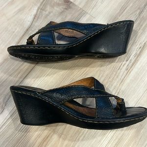 Born Leather Sandals.  Women’s Size 8.  Dark brown